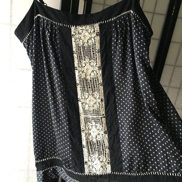 BCBGMaxAzria Dark Blue Square Polka Dot Pattern Silk Camisole Top Women Size 2 - Picture 2 of 8